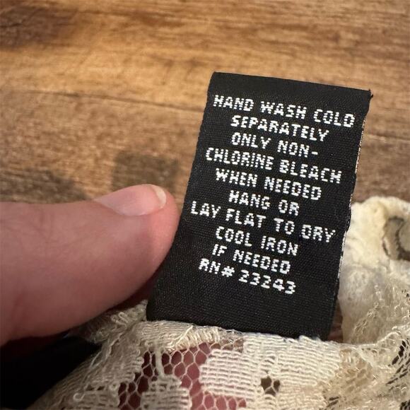 VTG Y2K Sheer Lace Cream Floral Ruffle 3/4 Bell Sleeve Boho Top Fairy Festival - Picture 5 of 8